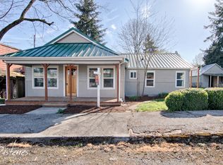 349 Grand View Ave, Scotts Mills, OR 97375