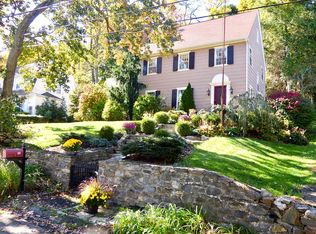 35 Pleasant St, Katonah, NY 10536