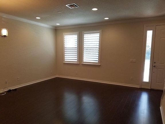 3rd image of 1217 Dakota Dr