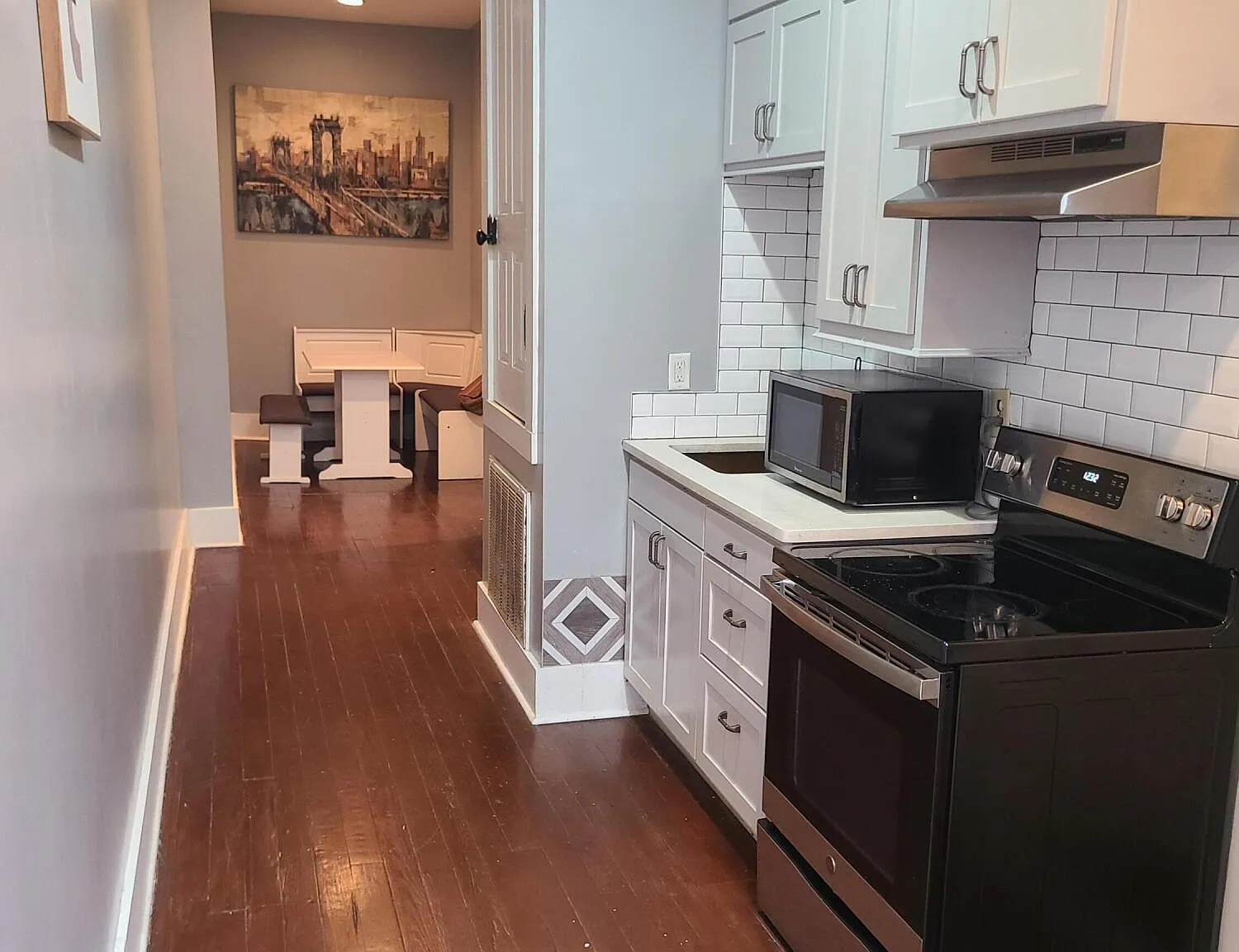 2 bed, 1.0 bath, 1400 sqft, $2,100 — Photo 4