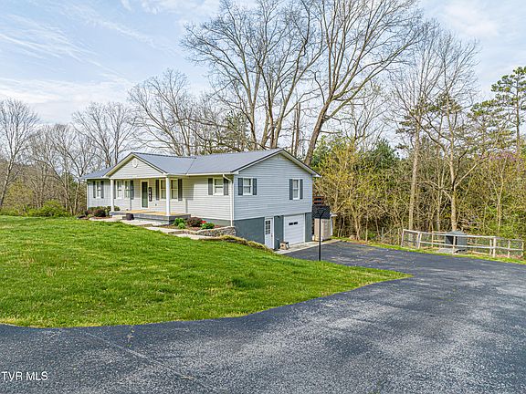 2nd image of 21366 Cowan Dr