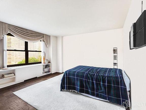 3rd image of 160 W End Ave APT 9H