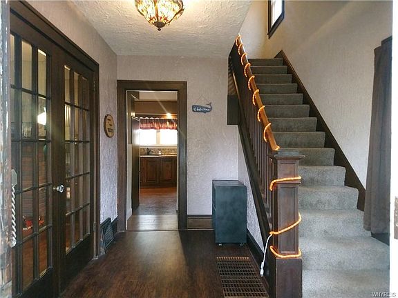 2nd image of 89 Lakin Ave