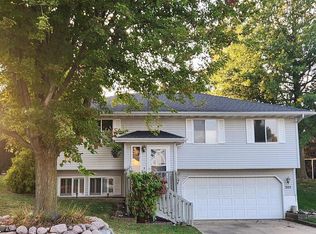 205 N Adams St, Andrew, IA 52030