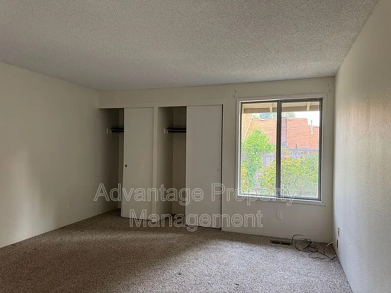 1440 NW Meadowgreen Pl — Photo 17