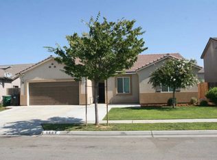 3002 3rd St, Sanger, CA 93657