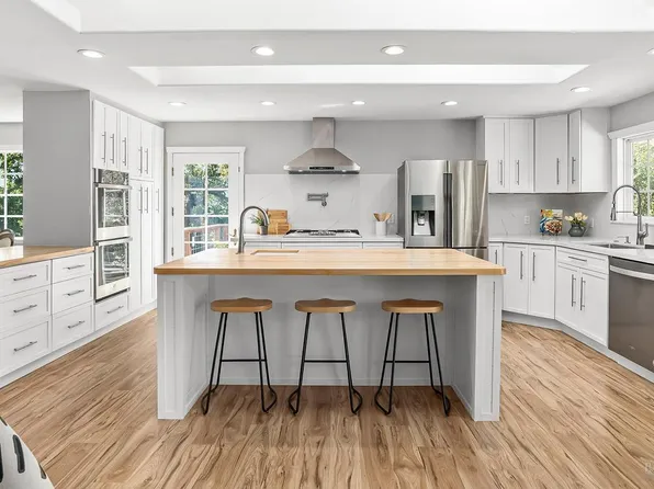 36 Andreas Court, Novato, CA 94945