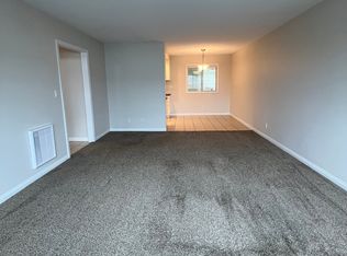 2422 Graham Ave APT 202, Redondo Beach, CA 90278