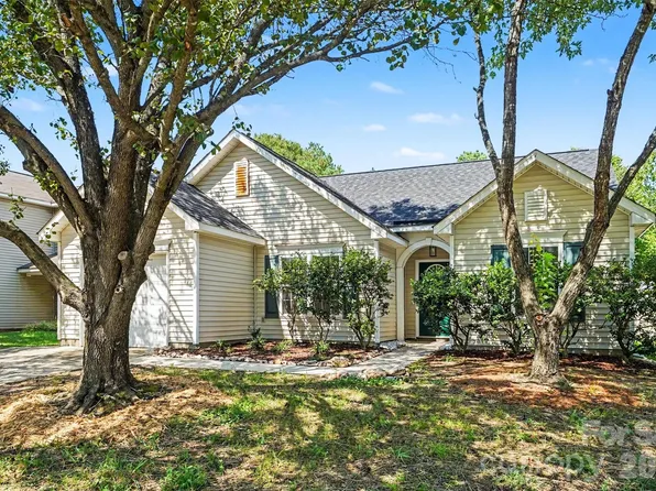 10424 Green Hedge Ave, Charlotte, NC 28269