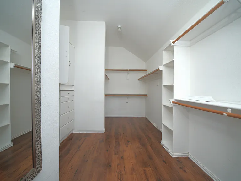 2708 Comanche Trl — Photo 7