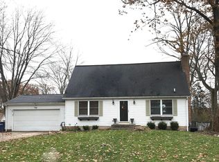 686 Oakhurst Ave NW, Grand Rapids, MI 49504
