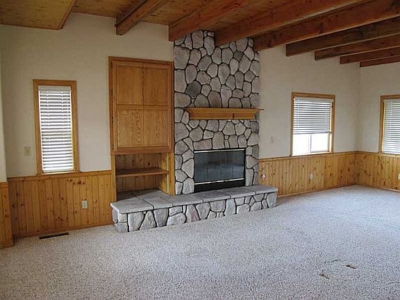 5th image of 1043 Sandalwood Dr