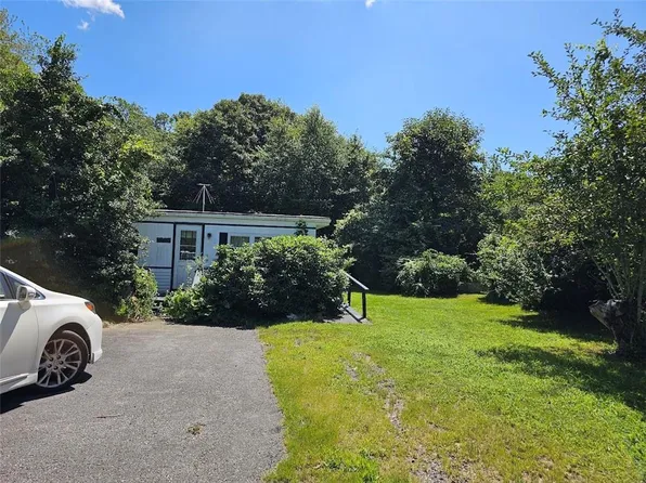 1203 East Rd, Tiverton, RI 02878