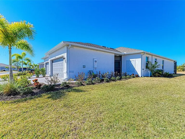 8613 Seasalt Loop — Photo 16