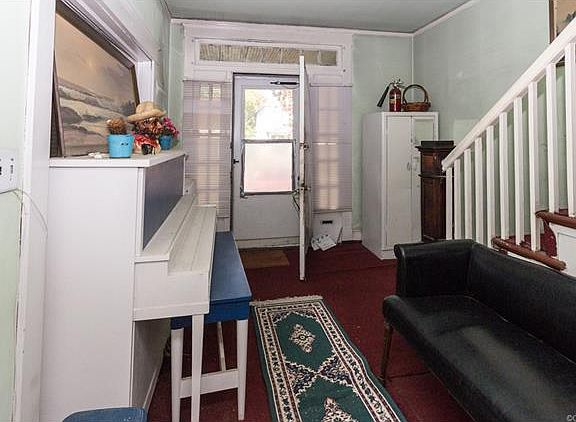 3rd image of 3221 Carolina Ave