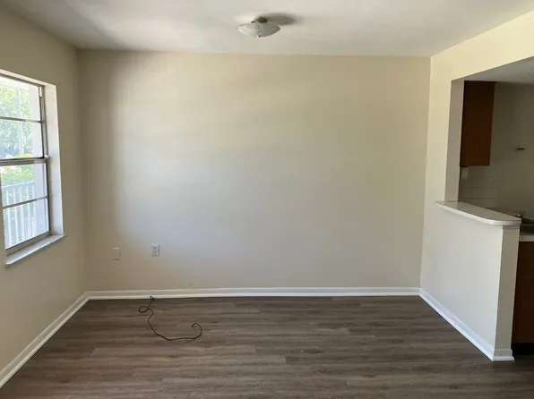 Spacious Remodeled 1BR/1BA Apartment with Beautiful New LVT Flooring