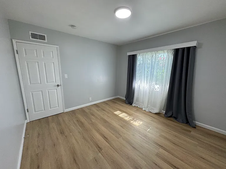 5630 Temple City Blvd — Photo 12