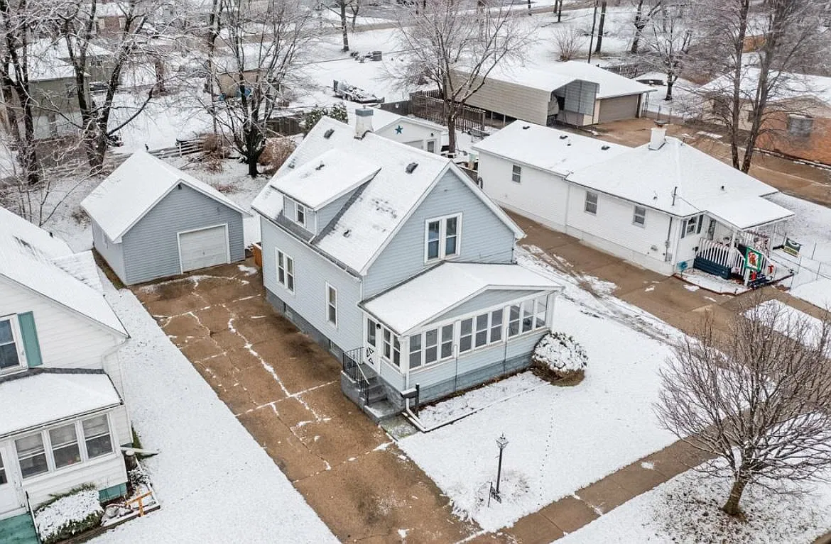 3 bed, 1077 sqft, $1,400 — Photo 2