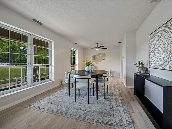 5th image of 14821 Kleberg Rd