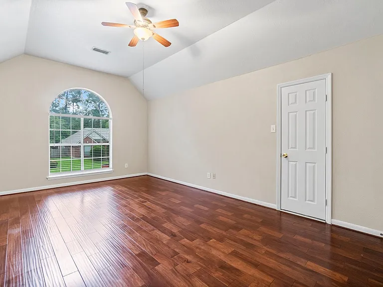 83 Terraglen Dr — Photo 28