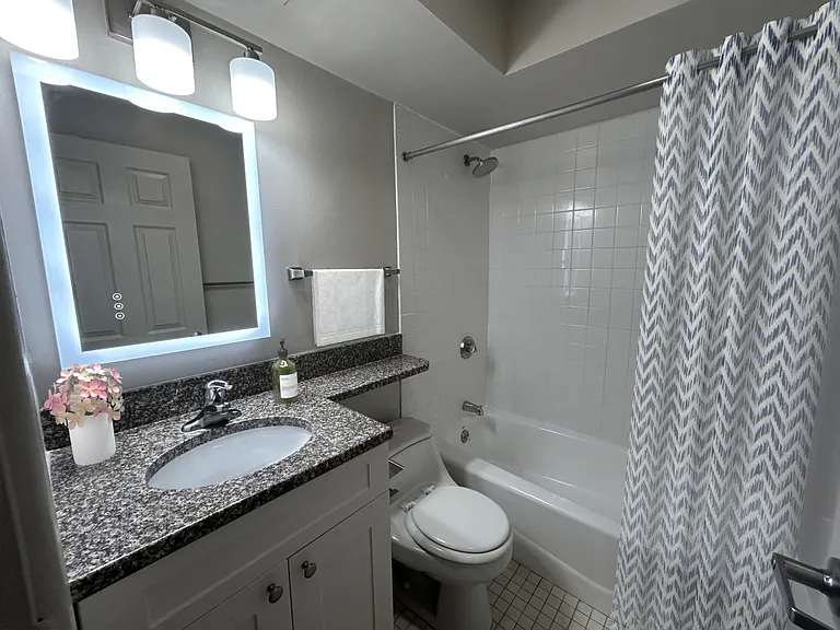 Cypress Apartments — Photo 5