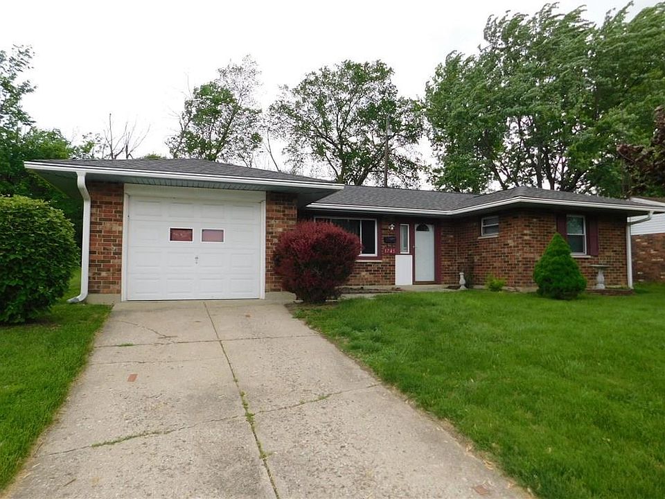 1st image of 1745 Fair Oaks Dr