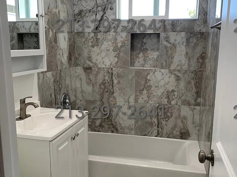 1429 N Kenmore Ave #8 — Photo 8