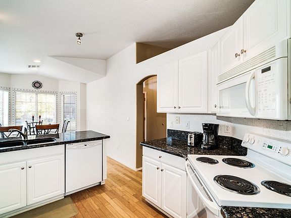 5th image of 2440 E Cielo Grande Ave