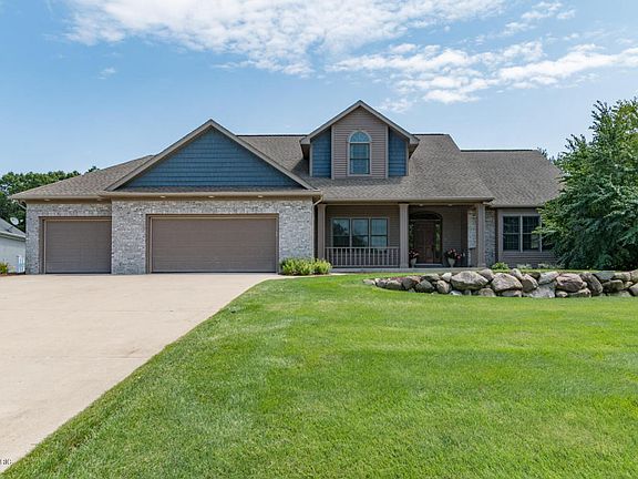 2nd image of 5319 Sweet Briar Dr