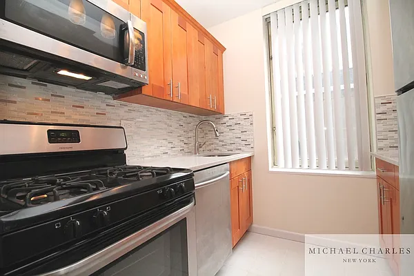 Rented by Michael Charles New York | media 12