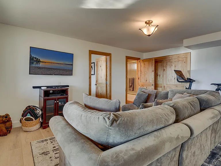 409 Lakeview Dr #409 — Photo 21