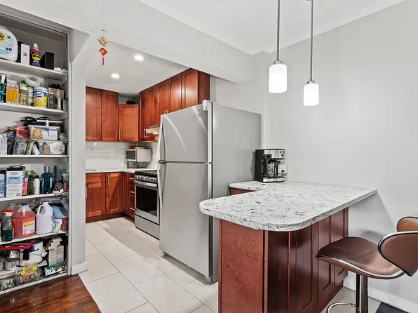 68-20 Selfridge St APT 6J, Forest Hills, NY 11375