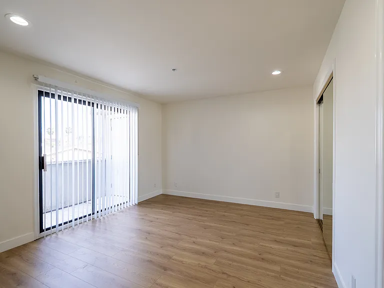 1758 N Alexandria Ave #1758.5 — Photo 40