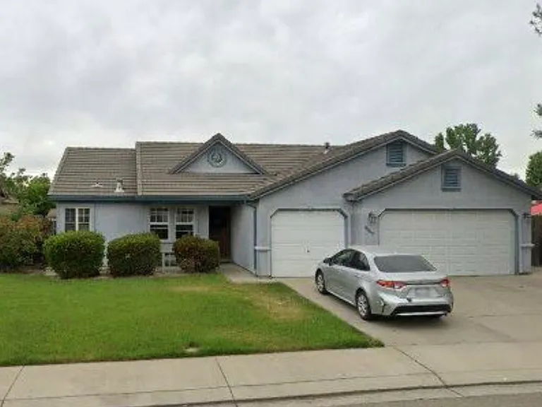 9669 Driftwood Ave — Photo 1