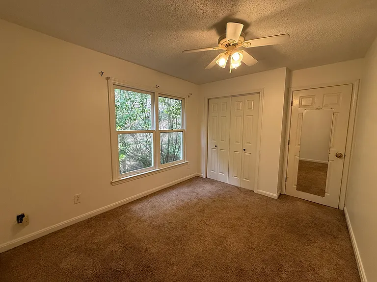 1819 Wedgewood Ave — Photo 8