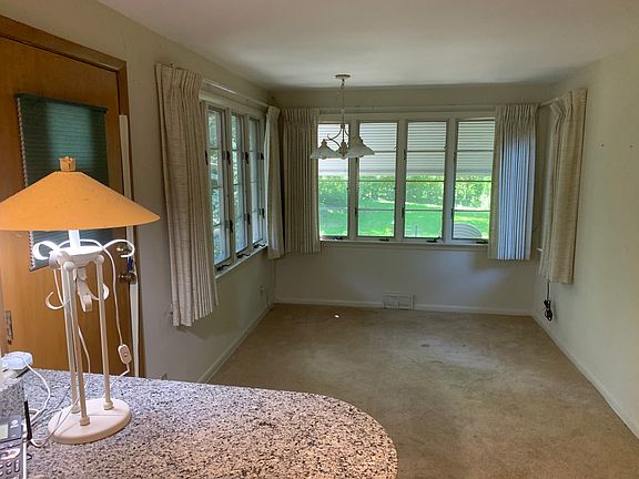 2nd image of 1034 Ashland Ave