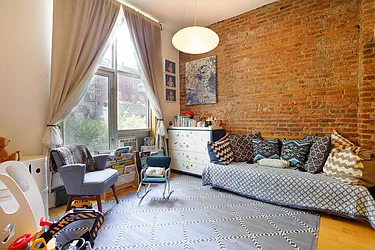 Rented by AVENUE 8 INC