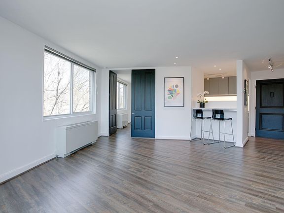 Living Room/Dining Room
