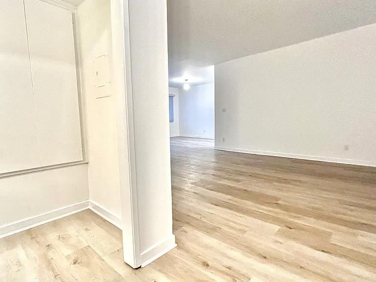 Laufer properties — Photo 4
