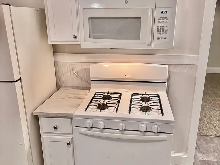 1712 Brevier Ave #UP — Photo 9
