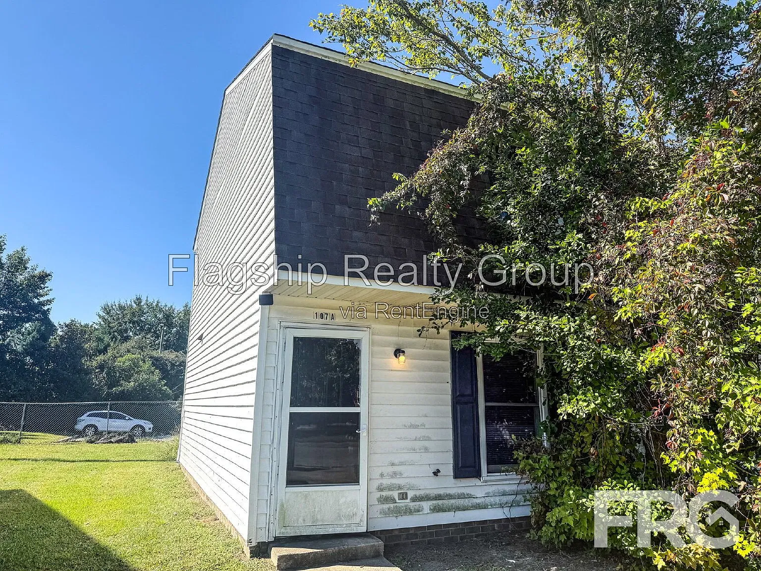 2 bed, 1.5 bath, 850 sqft, $950 — Photo 3