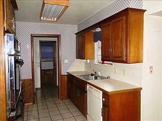 4th image of 7 Mohican Dr