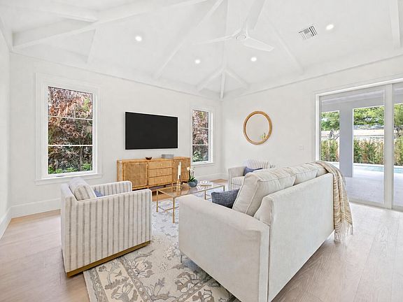 3rd image of 775 Acacia Road