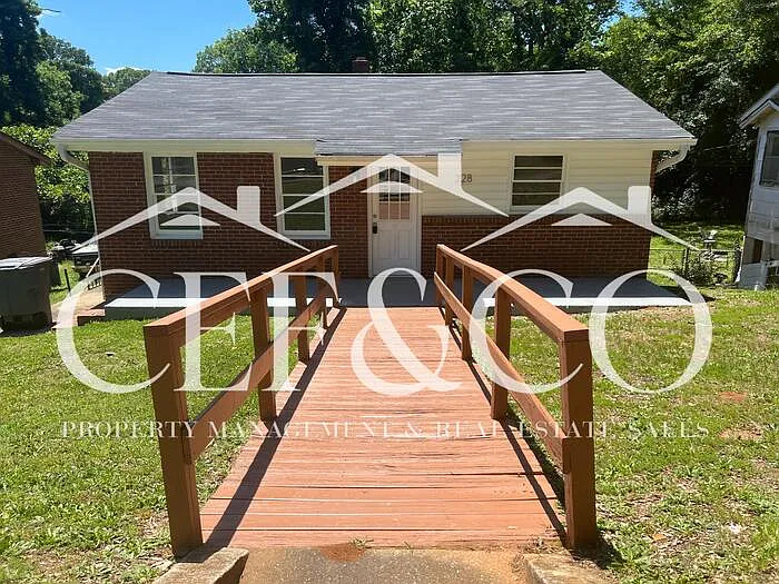 228 Caulder Cir