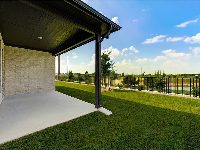 25326 Loch Doon Dr — Photo 35