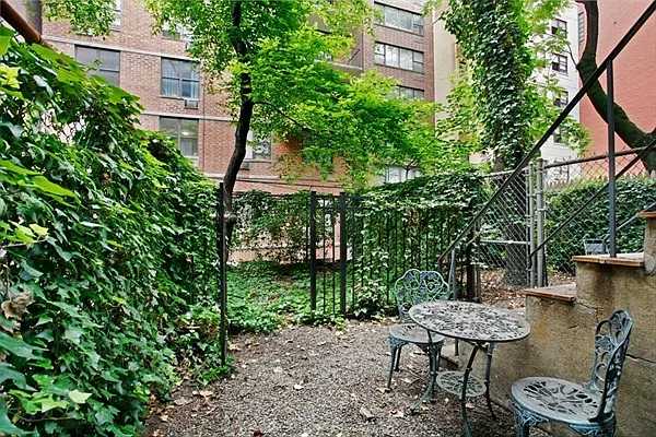 Sold by Citi Habitats | media 9