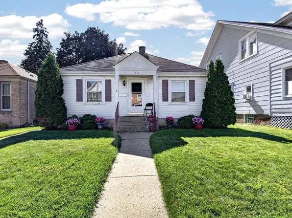 1305 Walton AVENUE, Racine, WI 53402