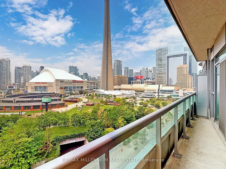 25 Lower Simcoe St #1508 — Photo 30