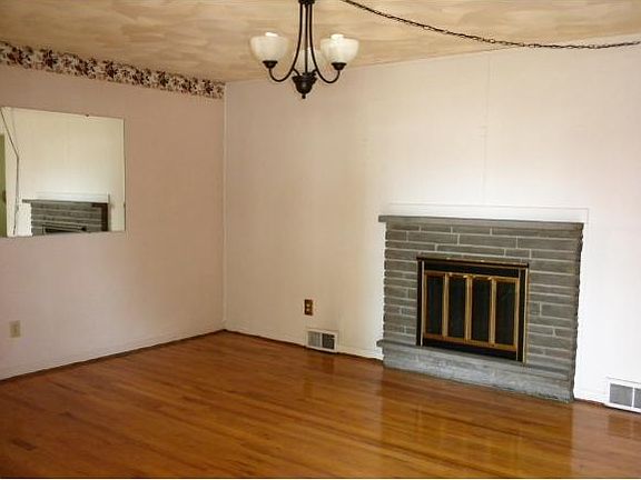 2nd image of 101 Eldredge Dr