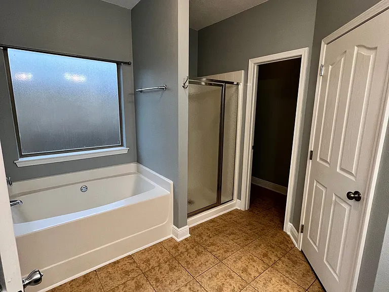 6717 Barnwood Dr — Photo 12
